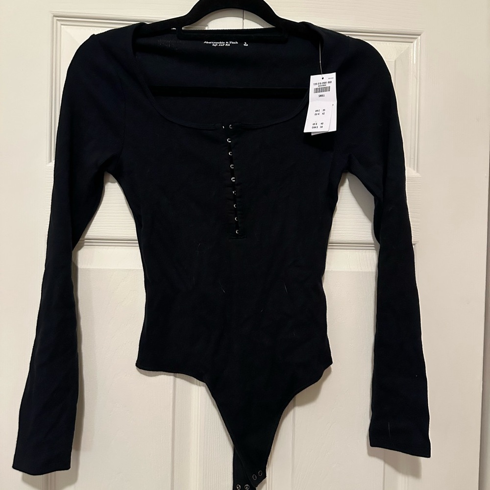 NWT Abercrombie & Fitch Black clasp detail Bodysuit
